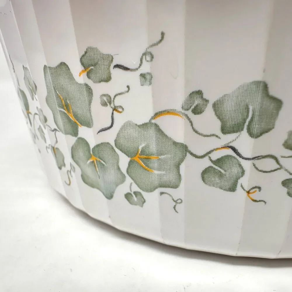 Vintage Corning Ware Callaway Ivy F-5-B 1.6 Liter Round Fluted Casserole Dish